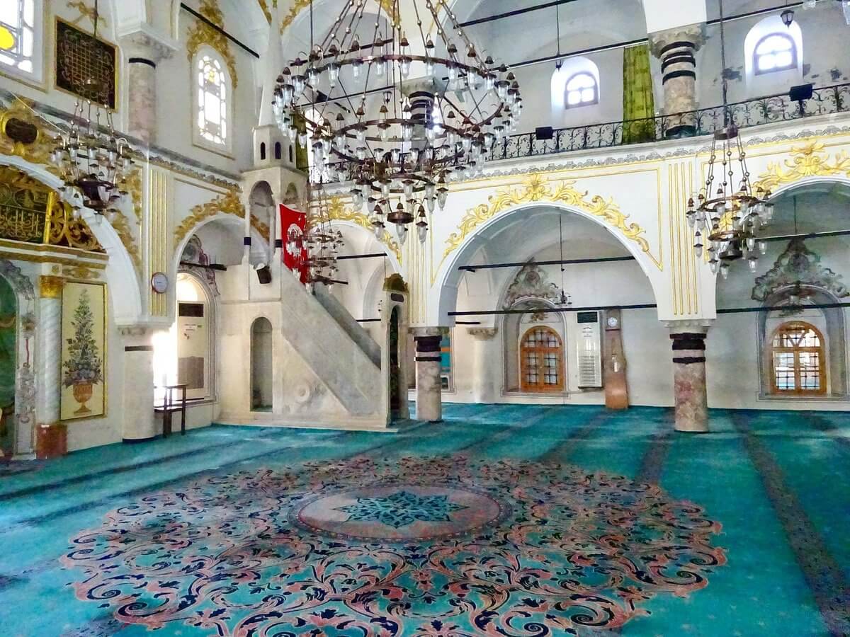sadirvan-mosque-interior - مسجد حصار